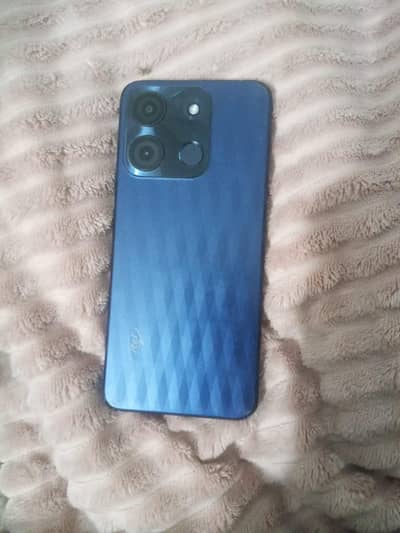 itel phone Good condition 4/64