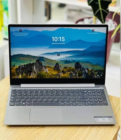 Lenovo IdeaPad 15 11th Generation Ryzen 5 pro Processor 8/128 15.6