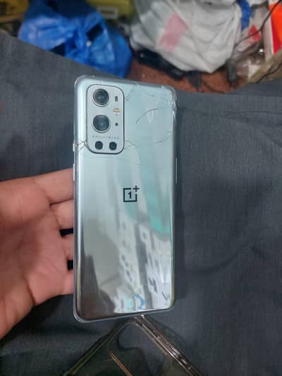 one plus 9 pro 5g 12/256