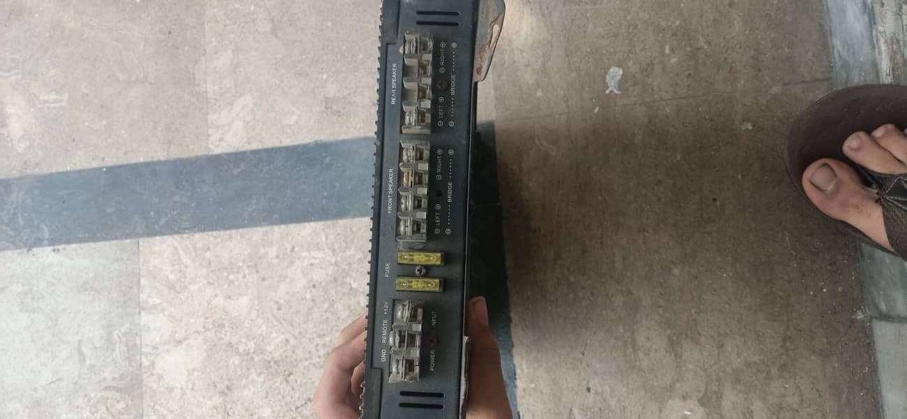 FULL BASE CAR AMPLIFIER 1