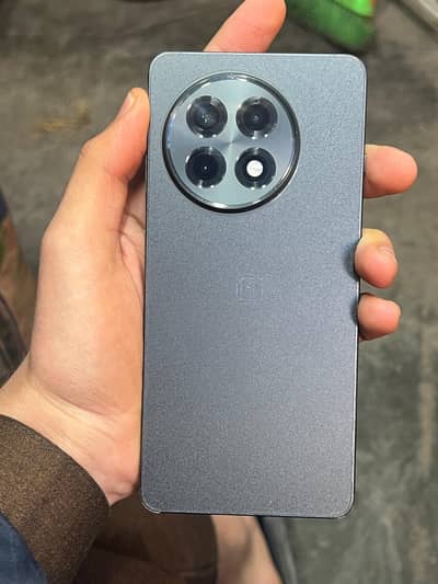 One plus ace 5 (12(256) pta tax 20000