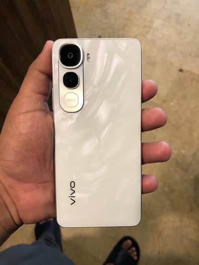 Vivo y400