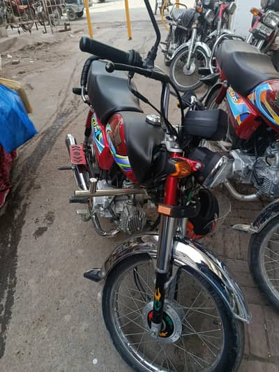 honda cd70 1 handed used no. dent no. damage indicators are original