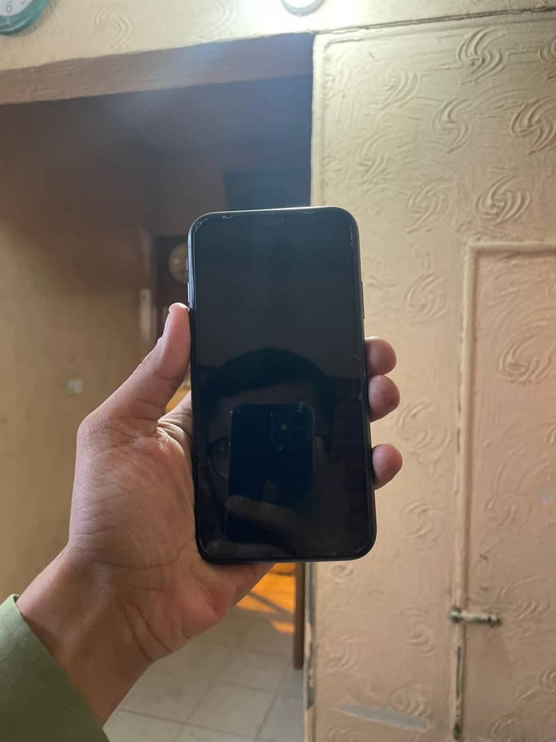 Apple iPhone 11 3