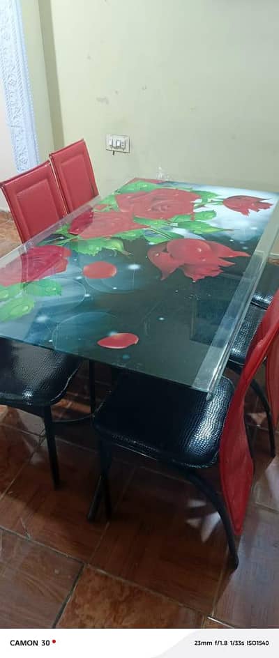 Dinning Table available for sale  , 6 servings, Clean condition