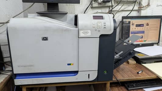 HP Color Laserjet Cp3525n Color printer