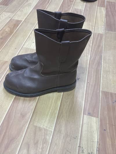 Red wing shoes