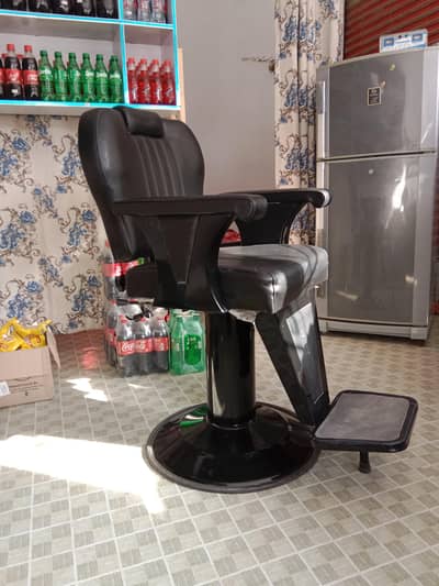 Brande new chair  for sale condition 10/9