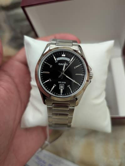 Brand new watch  Original casio with wareenty