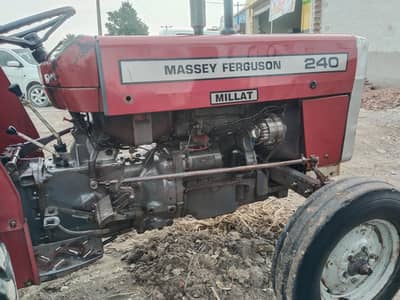 Tractor Massy Ferguson 240 Millat