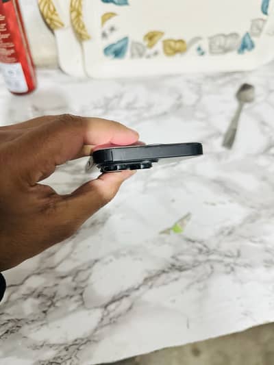 iPhone 14 Pro Non Pta 128 Gb (Factory Unlock) Spot and Line on LCD