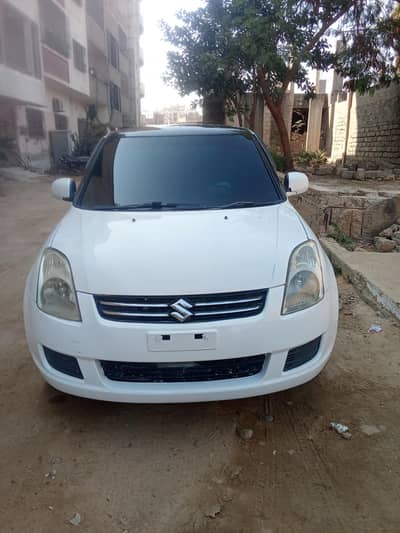 Suzuki swift 2015 . DLX . 13