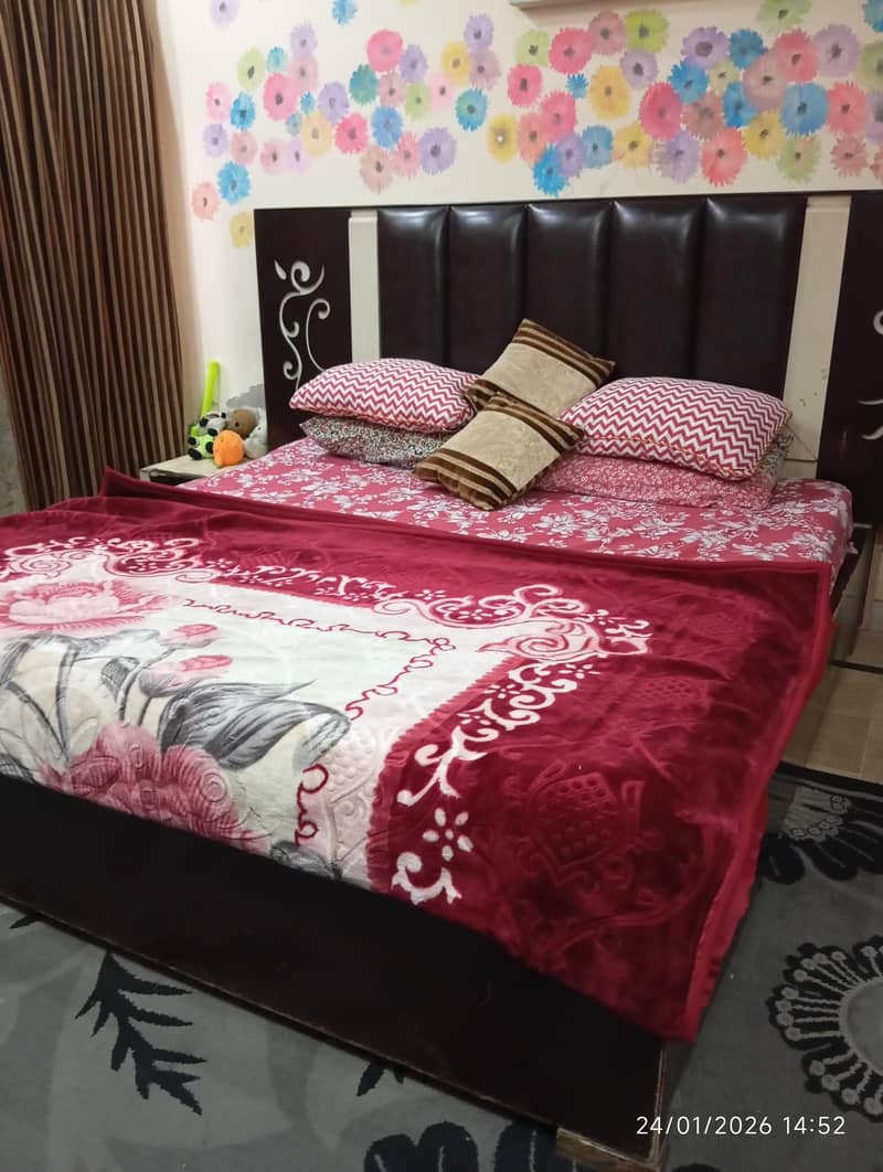 bed with dressing 0