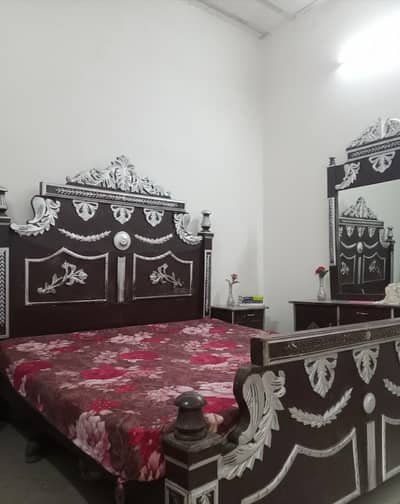 king size bed with dressing table and two side drawer