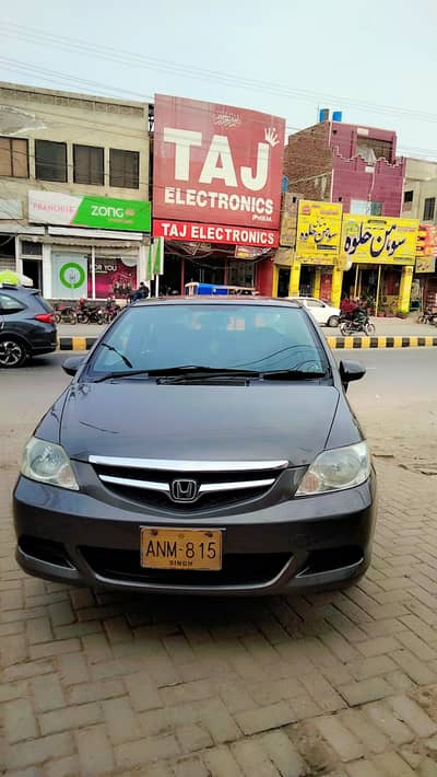 Honda City registration Sind hi brand new car first owner minor touch