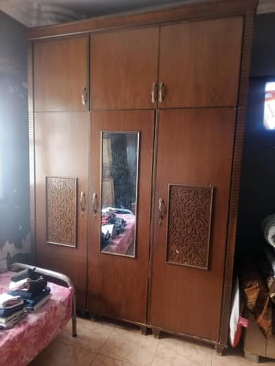 Furniture with King Size Bed, 3 Door Cupboard and 2 Side Tables