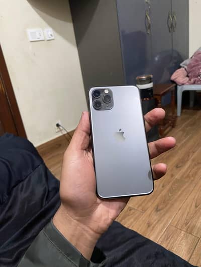iPhone 11 pro (dual physical)