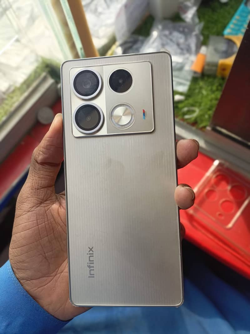 Infinix Note 40 5
