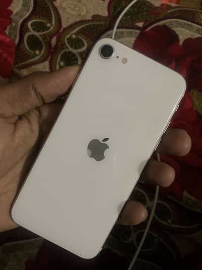 iPhone SE 20-20 JV 64Gb