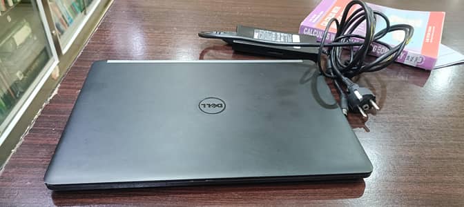 Dell latitude E7470 Core i5 6th generation.