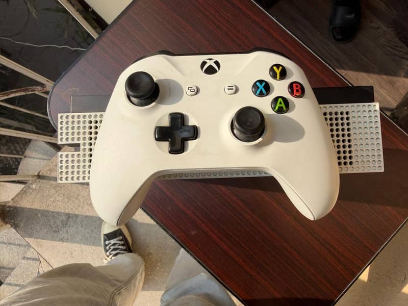 Xbox one s 4