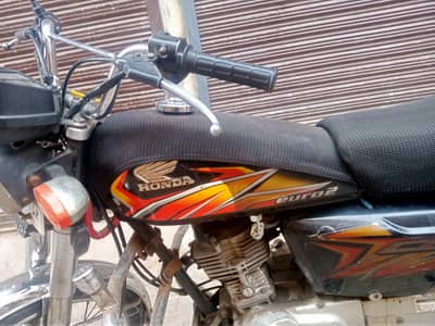 Honda 125 Tanki Taapy