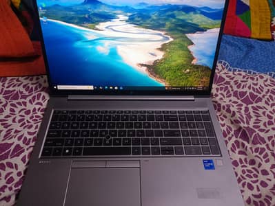HP Zbook firefly 15.6 inch G8 Laptop 32 GB RAM 1 TB hard disk