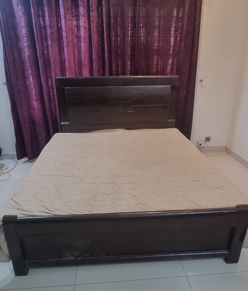 Double bed with dressing table 0