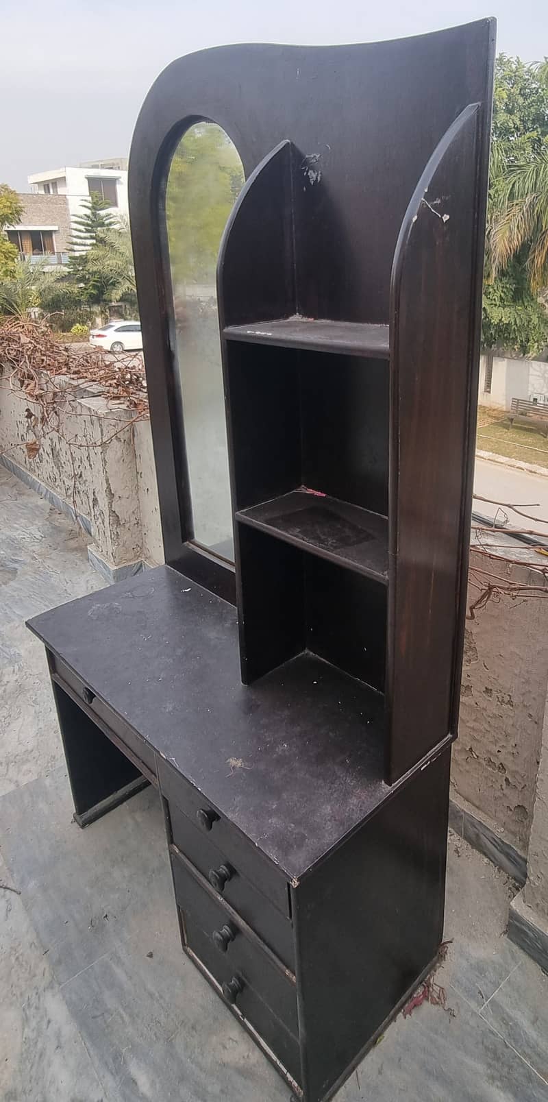 Double bed with dressing table 5