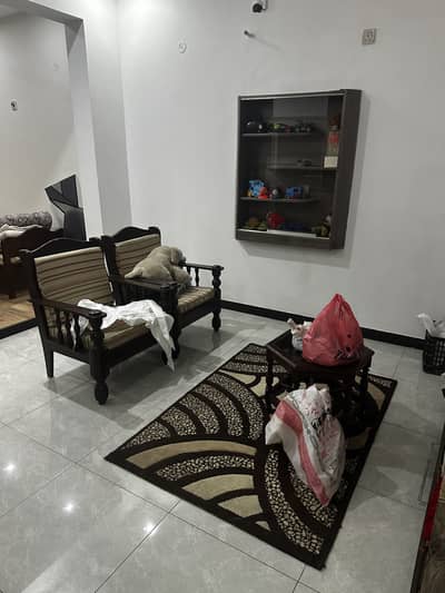 10 Marla 1st floor furnished house for rent