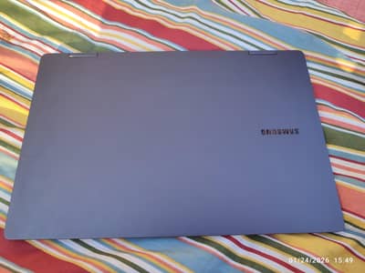 Samsung Galaxy book 03 360 9.5/10
