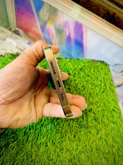 Iphone 14promax gold  LLA Jv 256 health 92% 03430573152