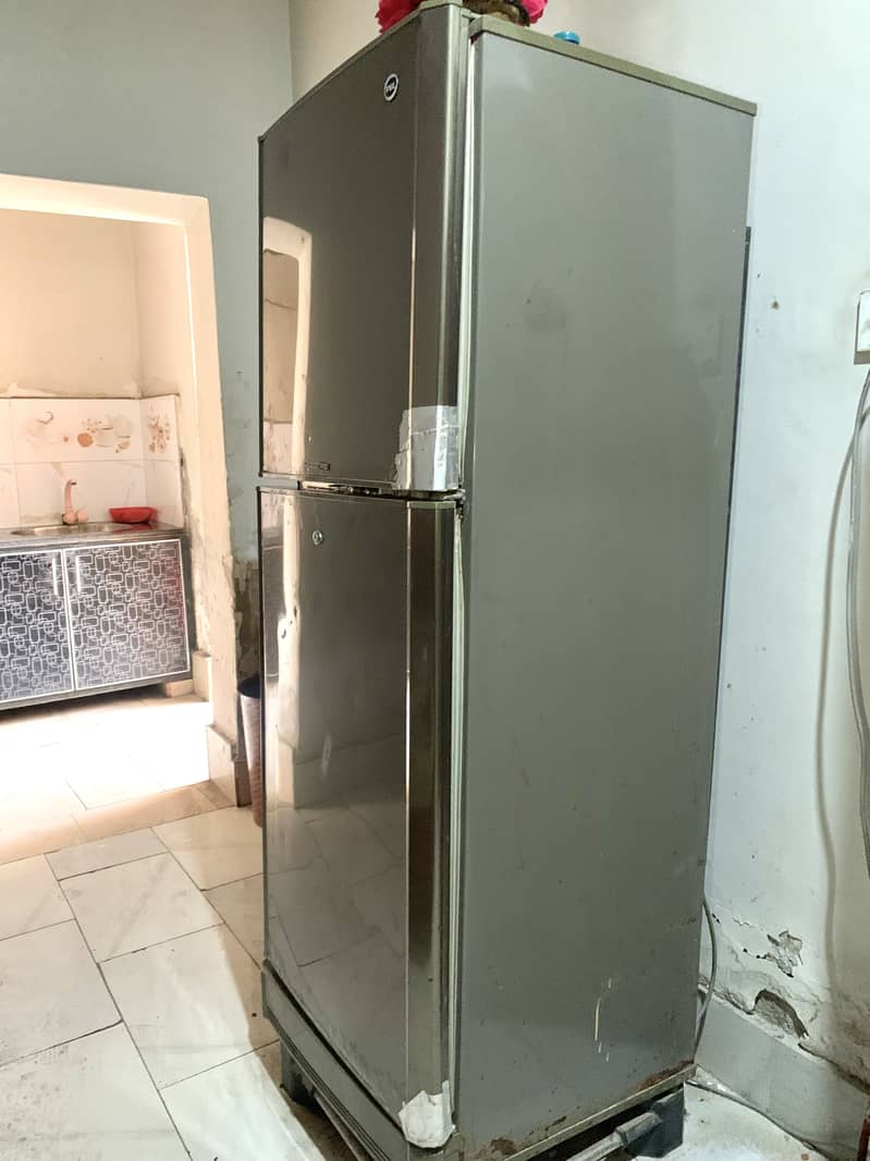 Pel Refrigerator ( kotsamba) inculuded 1k delevry Charges 3