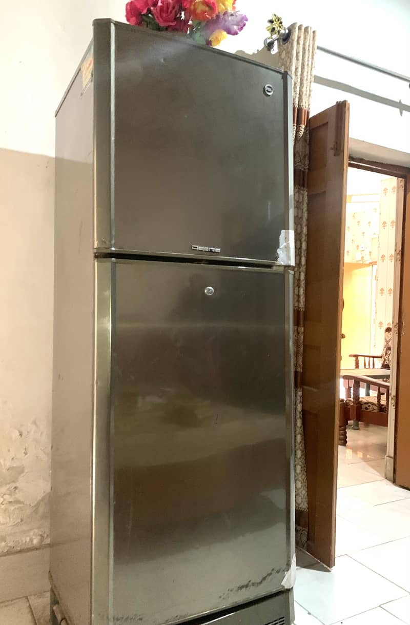 Pel Refrigerator ( kotsamba) inculuded 1k delevry Charges 4