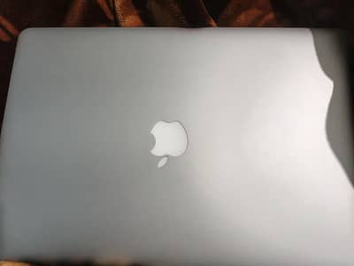 MacBook pro Mid 2015