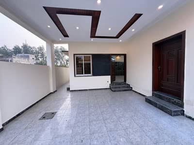 8 Marla Lower Portion with Gas and Garage Available For Rent