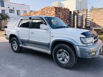 Toyota Surf SSRG 2.7 Petrol