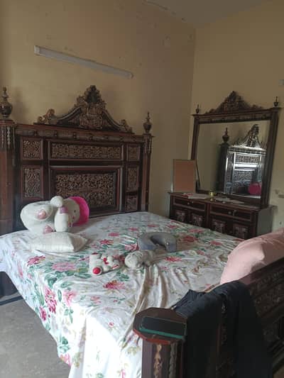 king Size Bed with Dressing Table For Sale