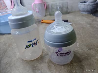I am selling Avent Philips and Tommy tippee original feeder used