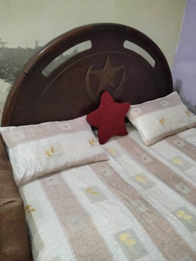 Queen size bed set