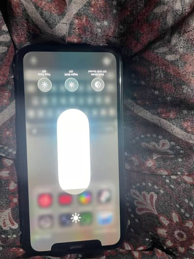 iphone 11 MDM lock rom 64 face id off no scratch panel or back 10/10