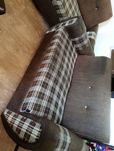 5 seater Sofa Set with Center Table – Go Condition