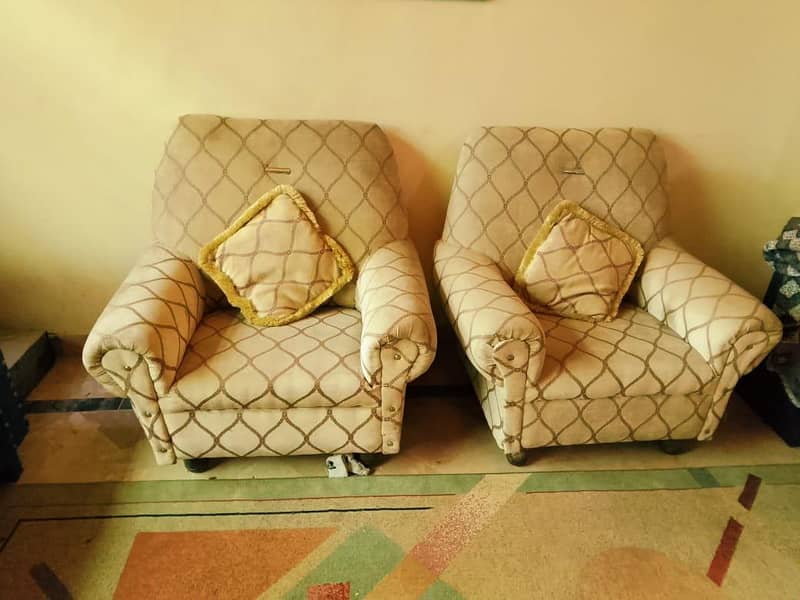 sofa sets available 2