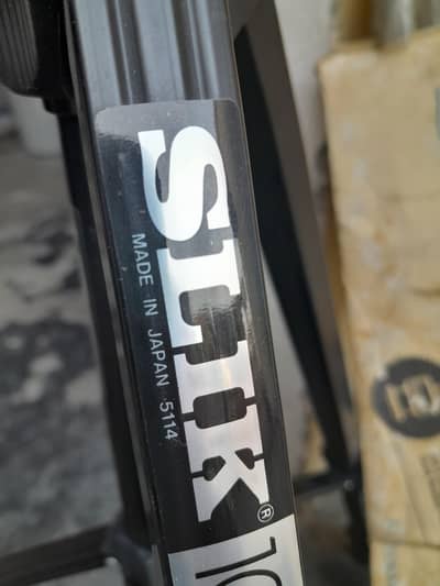 SILK  TRIPOD MADE JAPAN