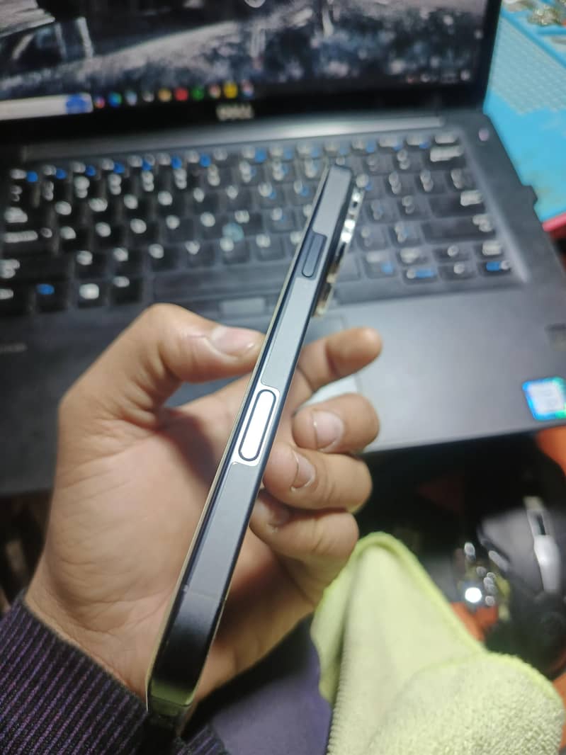 IPhone 16 Pro Max, Non PTA JV 5