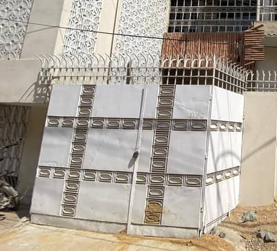 Heavy Iron Main Gate with 3 sides