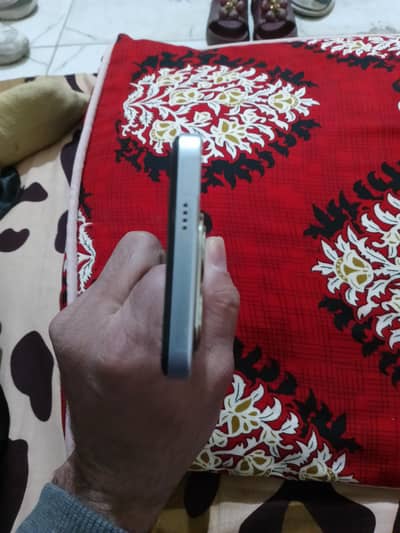 techno spark 20  10 by 10 condition zero scratch