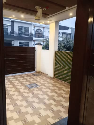 5 Marla Brand New Modern House on 50ft Road For Rent