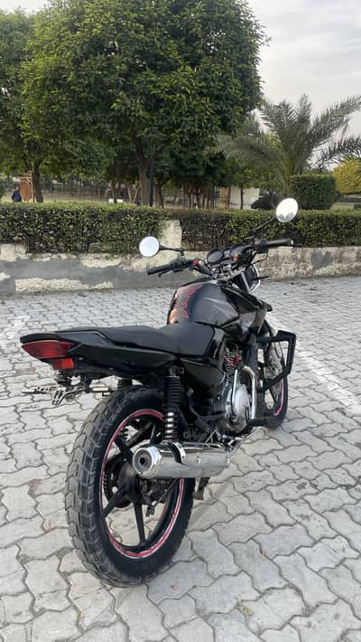 Just like a brand new bike, in very good condition.