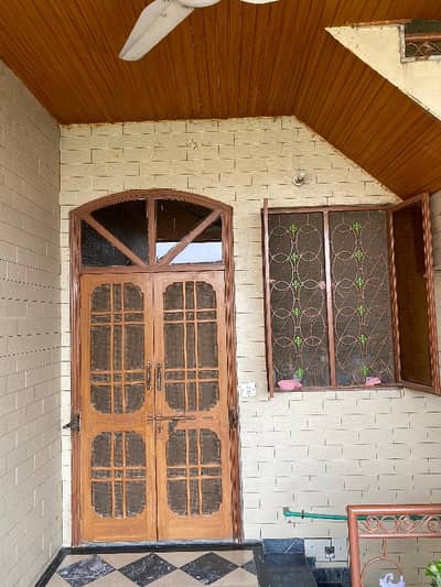 10 Marla 6 KVA Solar Upper 2 Bed Tvl Garage